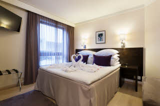 Copyright: : Haakon Brox Scandic Stavanger Park,Master suite